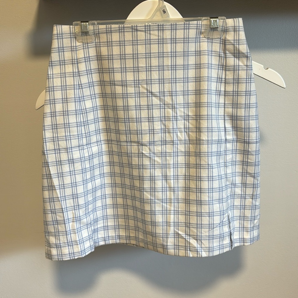 Brandy Melville Cara plaid mini skirt.